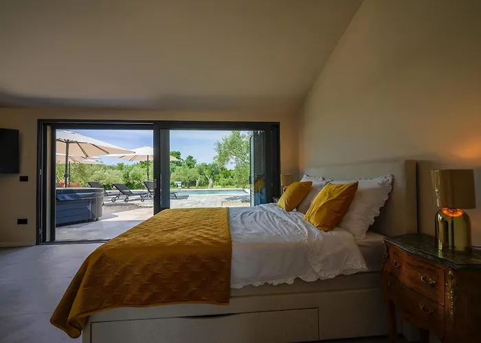 Bartolo 빌라 로비니