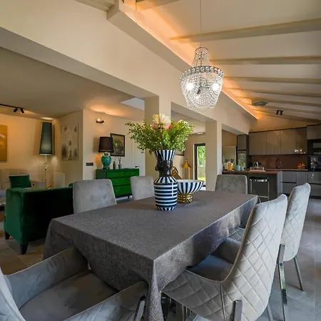 Bartolo 别墅 罗维尼